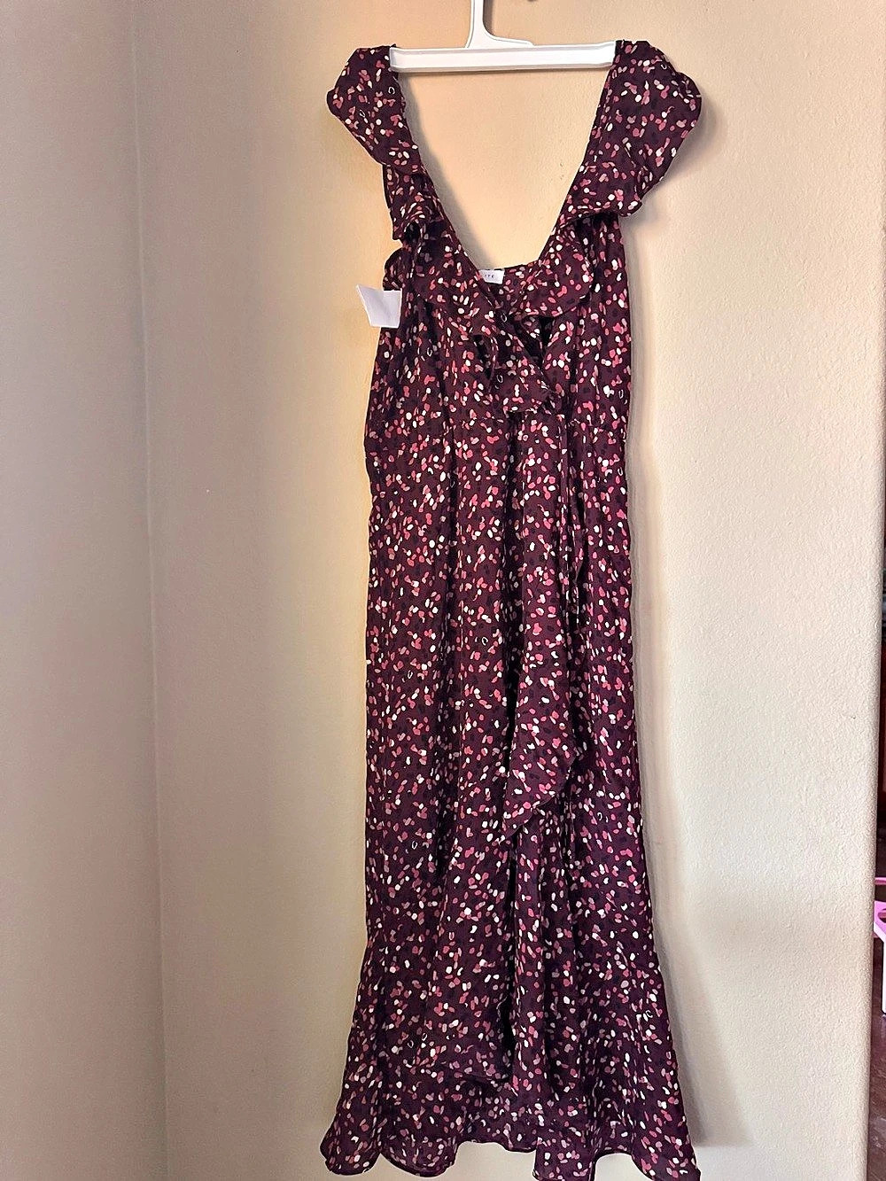 NWT Socialite Floral Ruffle Sleeve Maxi Dress